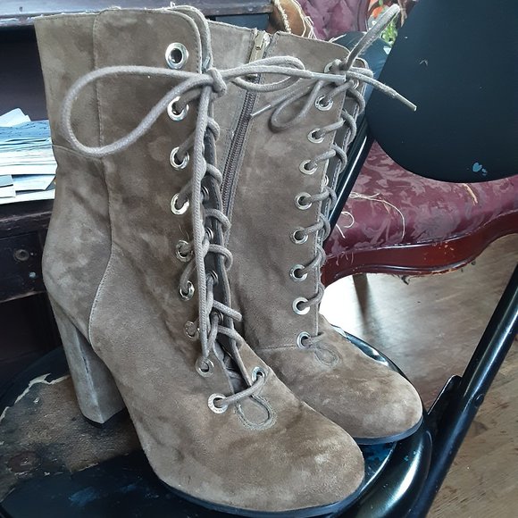 Vince Camuto Suede Boots 7 1/2 m - Picture 1 of 4